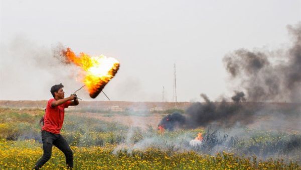 Palestinian Trying to Launch Incendiary Kites (Twitter)