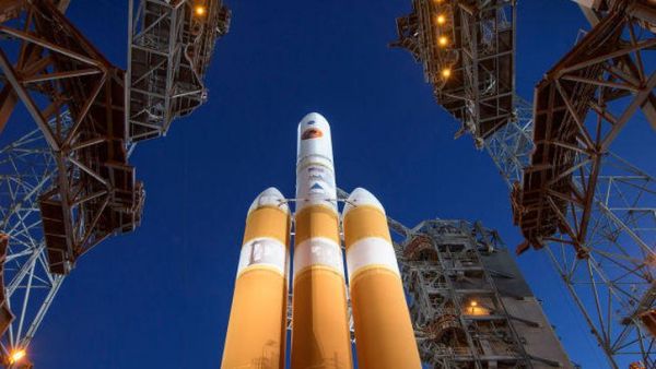 NASA Parker Solar Probe launches on mission to high-five the sun (Twitter)