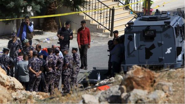 Jordan kills three, arrests five others in 'terror raid' (Twitter)
