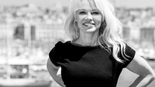 Former Playboy model Pamela Anderson (Twitter)
