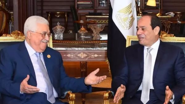 الرئيسان المصري عبدالفتاح السيسي والفلسطيني محمود عباس
