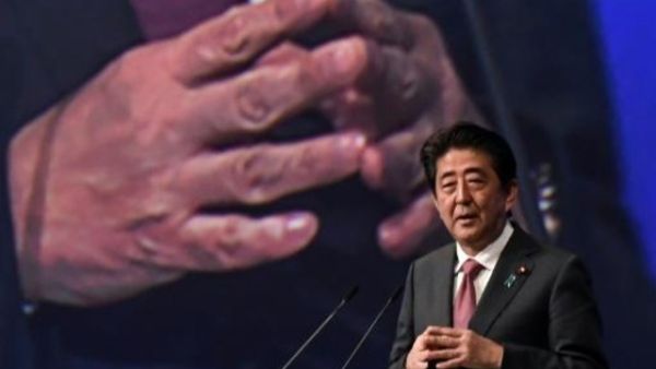 رئيس الحكومة اليابانية شينزو آبي 