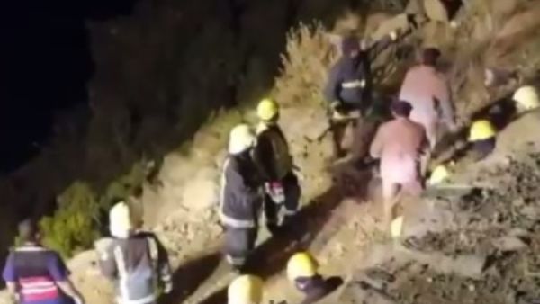 سقوط مروحية تقل عدداً من المسؤولين جنوب غرب السعودية