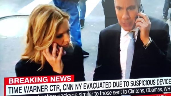 خرجا ليكملا البرنامج في الشارع