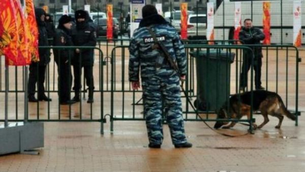 عناصر من الشرطة في مخاشكالا عاصمة داغستان

