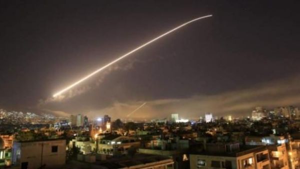 الدفاعات الجوية السورية تتصدى لصواريخ في محيط دمشق