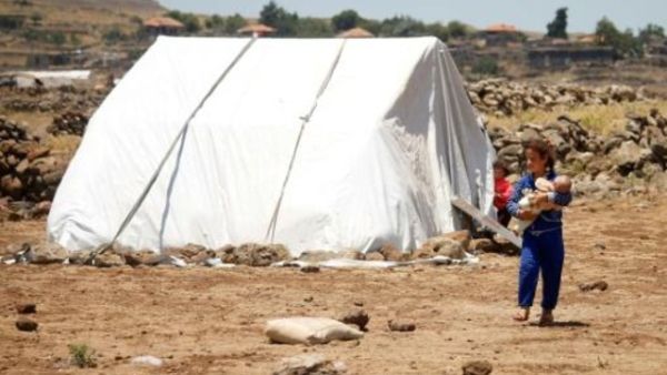 الجيش الاردني يدخل مساعدات انسانية للنازحين السوريين في درعا