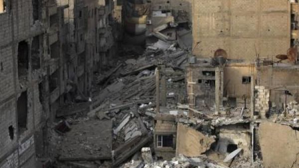 مباني مدمرة في دير الزور بسوريا
