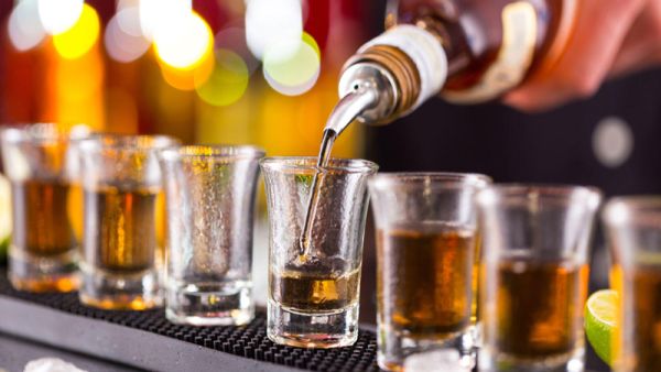 خمور "مغشوشة" تقتل 84 ايرانيا