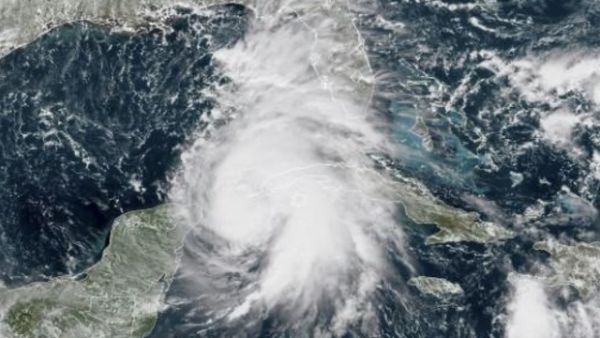 صورة التقطتها الأقمار الصناعية تُظهر الإعصار مايكل

