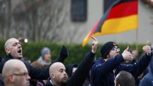 حركة “موطني الرايخ” تهدد بارتكاب عمليات إرهابية في ألمانيا
