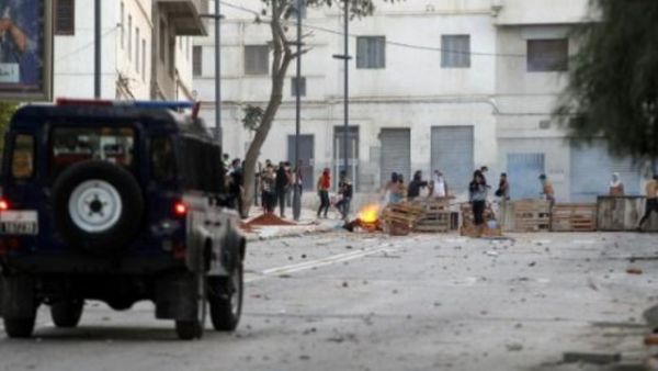 نقل قائد "الحراك" في المغرب الى المستشفى اثناء محاكمته

