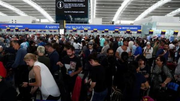 الخطوط البريطانية تطلب استخدام طائرات القطرية وأطقمها 
