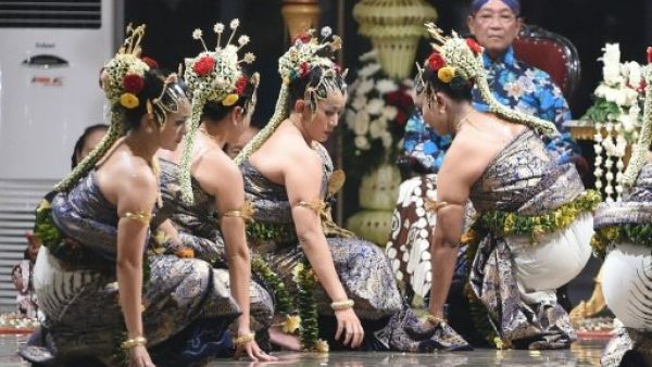 قرار سلطان اندونيسي بتعيين ابنته خلفا له يثير استياء