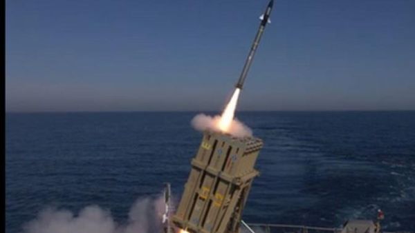 ارشيف/ اطلاق صاروخ من منظومة القبة الحديدية الاسرائيلية المضادة للصواريخ