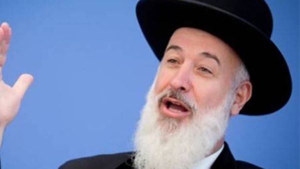 السجن لكبير الحاخامين الاسرائيلي السابق لادانته بتلقي رشاوى