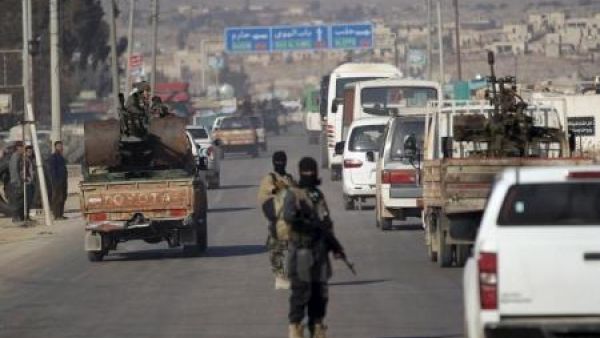 مقاتلان من تحالف جيش الفتح

