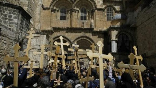 مسيرة "درب الآلام" نحو كنيسة القيامة

