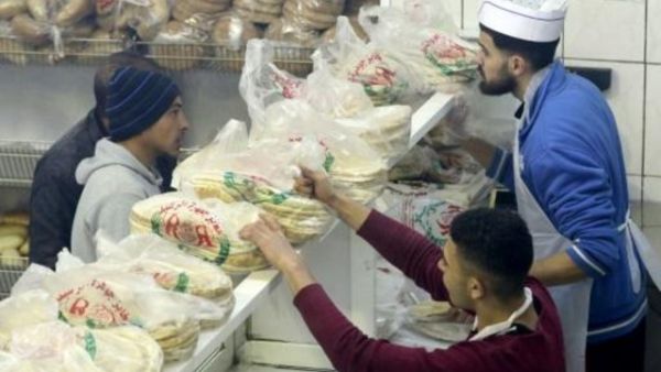 بدء العمل بزيادة أسعار الخبز في الاردن وقلق لدى محدودي الدخل
