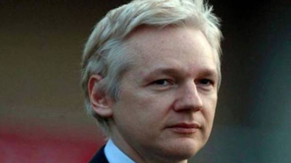 مؤسس موقع ويكيليكس جوليان اسانج