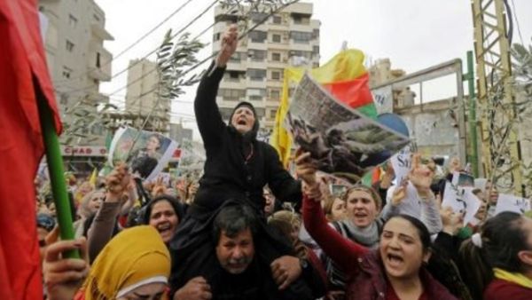 تظاهرة للاكراد في لبنان دعما لاكراد عفرين في سوريا امام السفارة الاميركية
