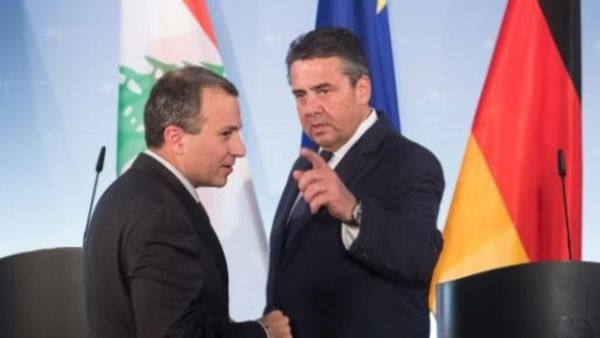 باسيل وغبرييل خلال مؤتمرهما الصحافي في برلين
