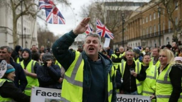 متظاهرون مؤيدون لبريكست في وسط لندن

