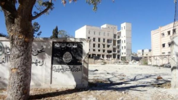 راية تنظيم الدولة الإسلامية في منبج السورية
