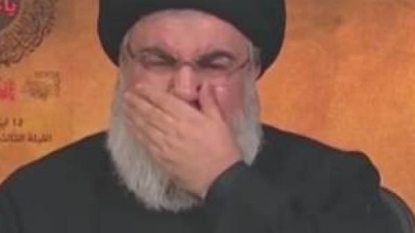 نصرالله يبكي على الهواء مباشرة