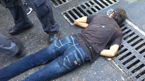 اصابة اسرائيليين بعملية طعن واستشهاد منفذها الفلسطيني