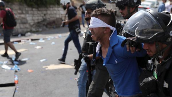 3 شهداء و400 مصاب بيوم الغضب للاقصى وعباس يجمد الاتصالات مع اسرائيل