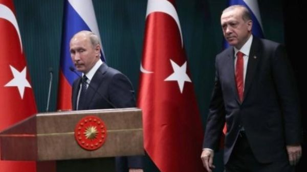 الرئيس التركي رجب طيب اردوغان ونظيره الروسي فلاديمير بوتين
