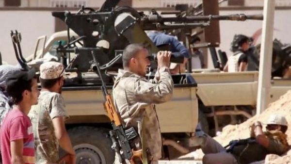 قوات الحكومة الليبية "تسيطر" على آخر أحياء وسط سرت