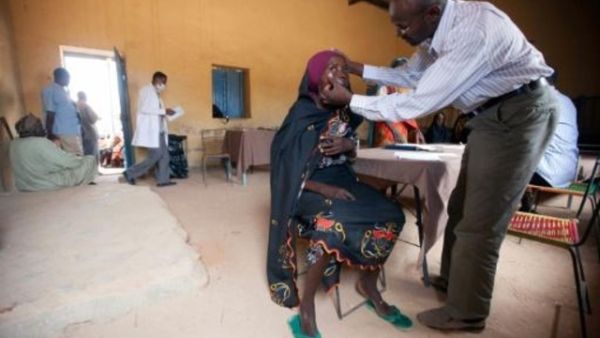 اطباء السودان يضربون عن العمل مطالبين بتحسين اوضاعهم وبحمايتهم
