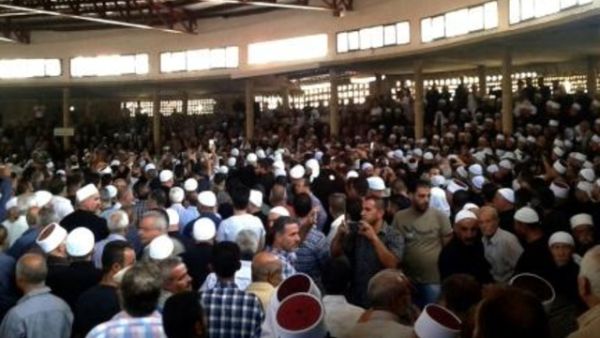 مراسم جنازة جماعية لقتلى سقطوا في هجمات انتحارية على السويداء
