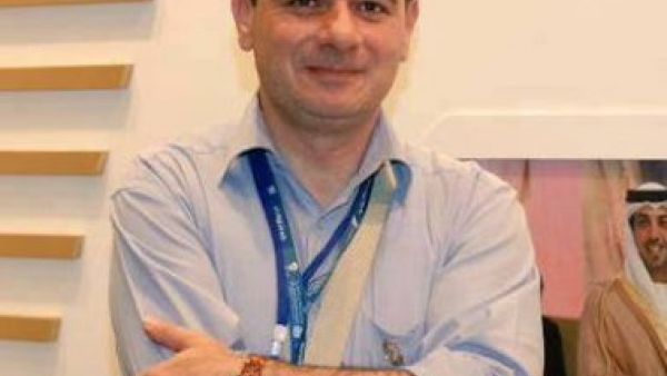 الصحافي الأردني تيسير النجار