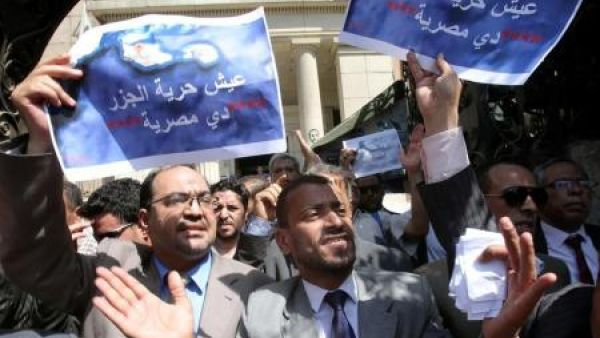 تصاعد المعارضة في مصر لنقل تبعية الجزيرتين للسعودية