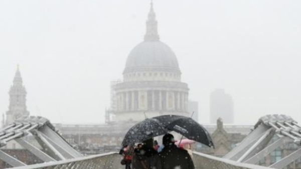 اغلاق مئات المدارس في بريطانيا بسبب تساقط كثيف للثلوج