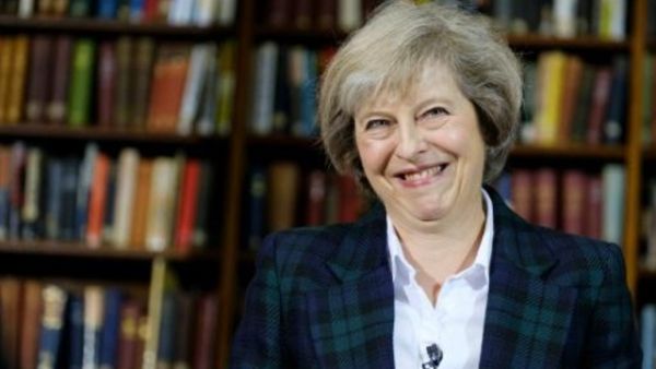 وزيرة الداخلية البريطانية تيريزا ماي 
