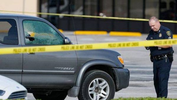 مقتل مسلّح فتح النار وأصاب تسعة أشخاص في هيوستن

