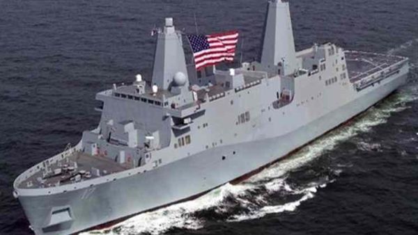 طلقات تحذيرية من سفينة حربية اميركية على زوارق ايرانية
