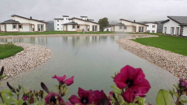 Homes at the site were sold fro EUR150,000 ($163,885) to EUR160,000 but were never offered to locals, according to reports.  (Bosnia Today)