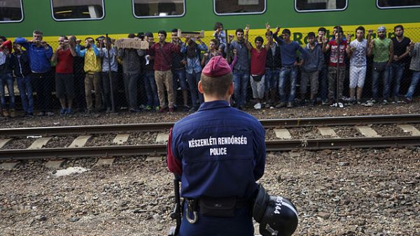 Syrian refugees protest at the platform of Budapest Keleti railway station, Hungary, 4 September 2015 (Wikimedia Commons)