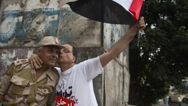  14 قتيلا بعد عزل الرئيس
