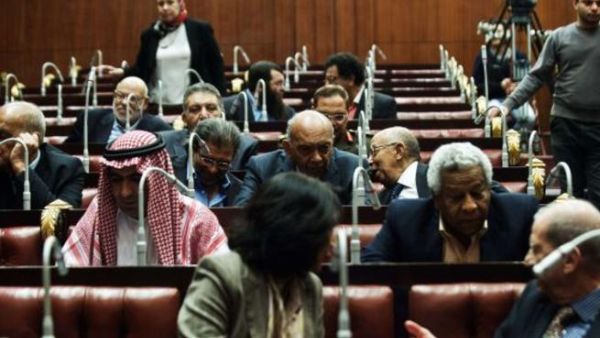 Members of the Egyptian constitutional committee prepare to vote on the new constitution in Cairo. [presstv]