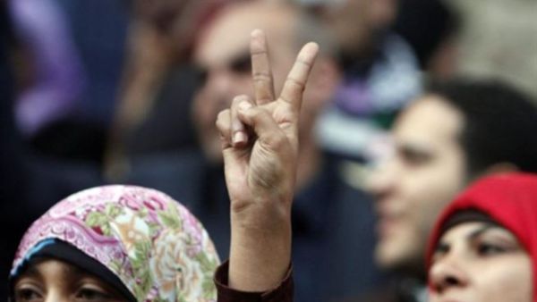 مرسى يعلن فوزة وشفيق يطعن مرسى يعلن فوزة وشفيق يطعن