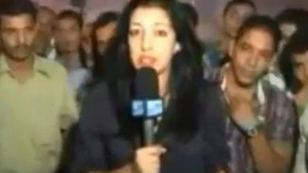 دريدي لحظات قبل مهاجمتها من قبل المتحرشين