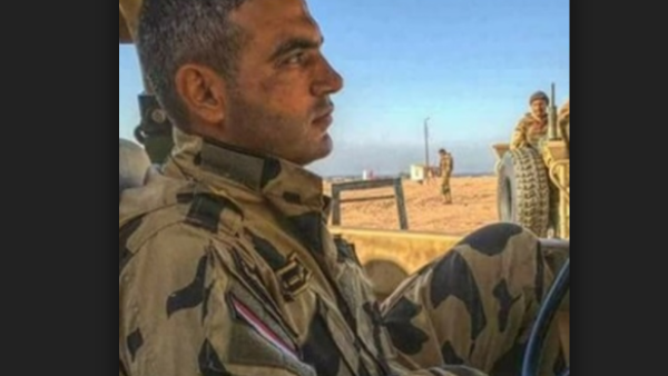 المقدم أحمد حسني، قائد الكتيبة 103 في الجيش المصري