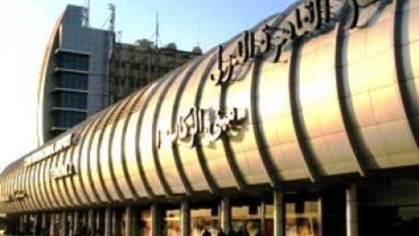 قائد الطائرة تمكن من التحكم في الطائرة والهبوط بها بسلام قائد الطائرة تمكن من التحكم في الطائرة والهبوط بها بسلام