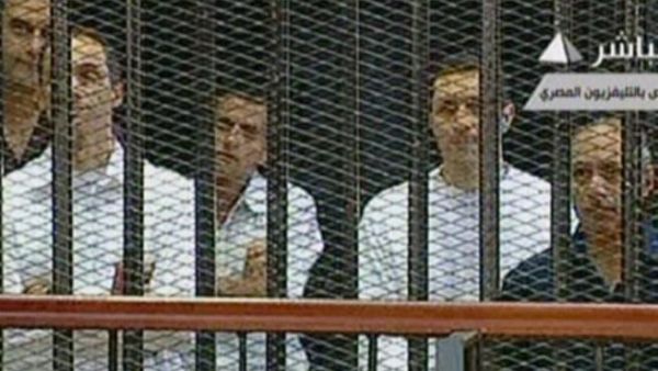 تأجيل محاكمة مبارك الى الثلاثاء للاستماع الى النيابة